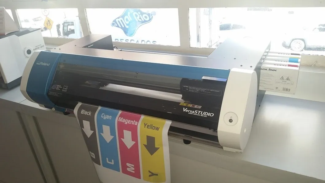 Roland Bn20 Desktop Eco-Solvent Printer/Cutter for Labels/T-Shirts Transfer Printing